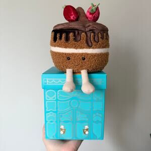 Jellycat Harrods UK Exclusive Chocolate Cake NWT - AUTHENTIC ‼️